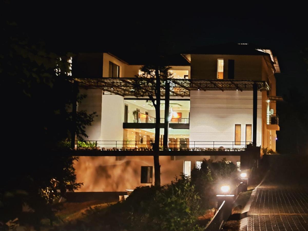 Viceroy Luxury Mountain Resort And Spa Munnar Bagian luar foto