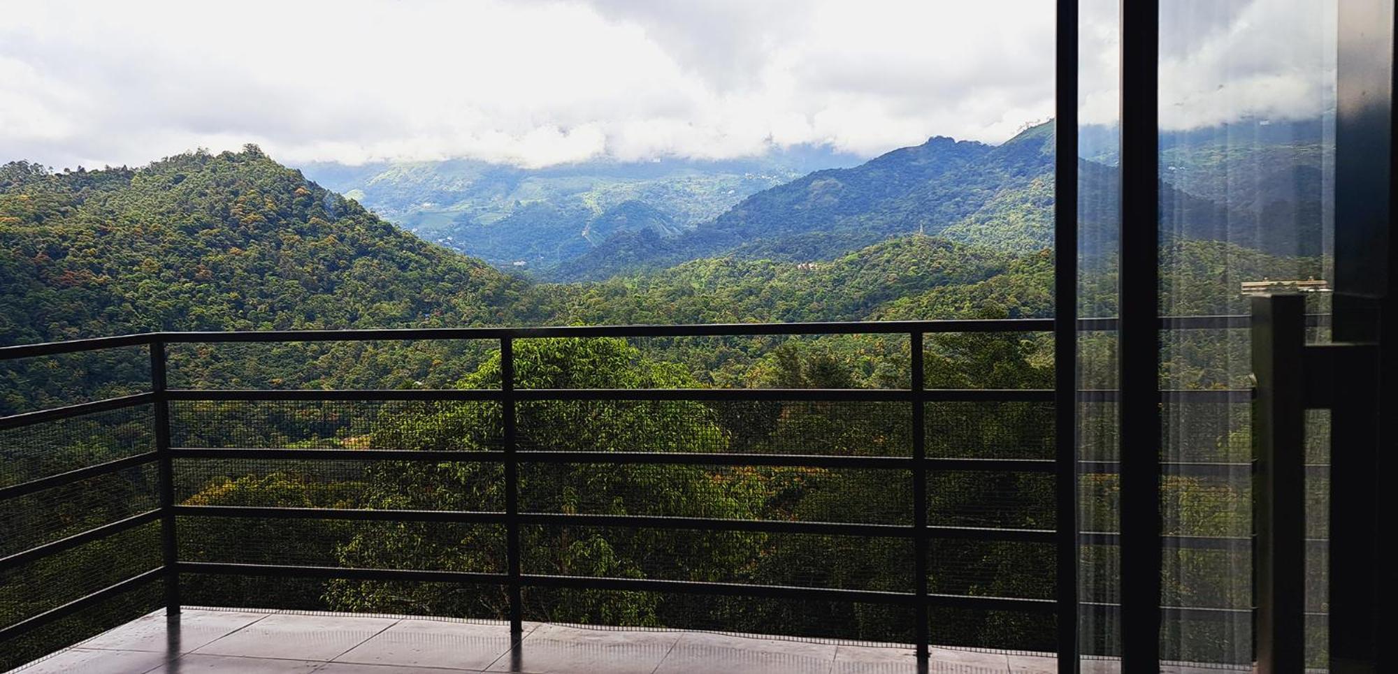 Viceroy Luxury Mountain Resort And Spa Munnar Bagian luar foto