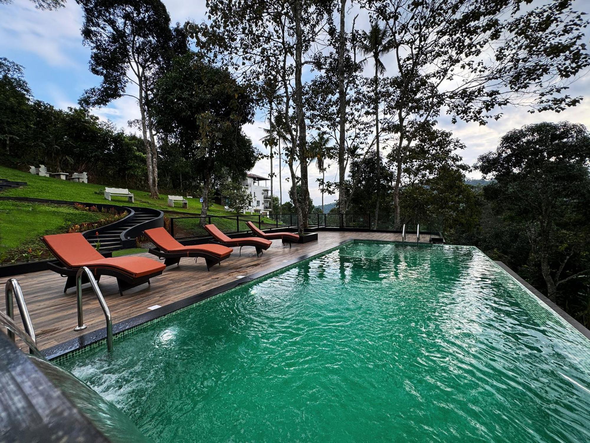 Viceroy Luxury Mountain Resort And Spa Munnar Bagian luar foto